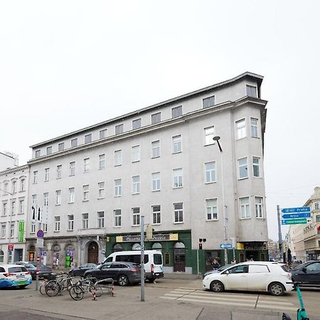Beautiful Restored - Close To Metro - II Вена Экстерьер фото
