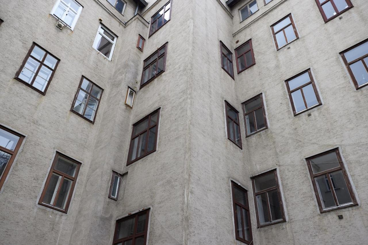 Beautiful Restored - Close To Metro - II Вена Экстерьер фото